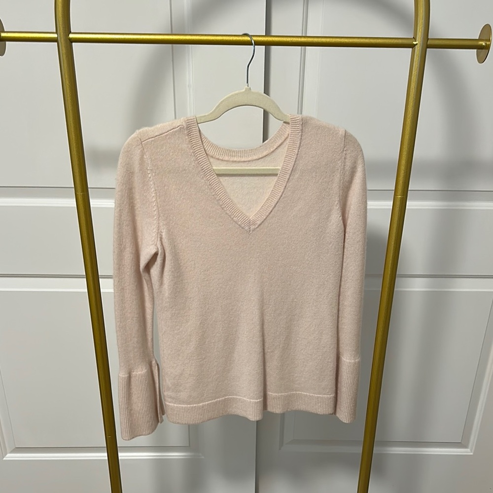 Elegant Pink V-Neck Sweater